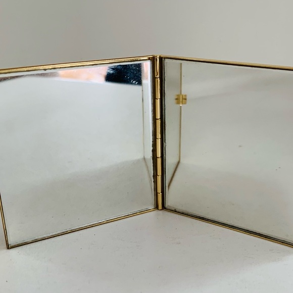 Vintage Fold-away Pocket Mirror - Picture 9 of 9